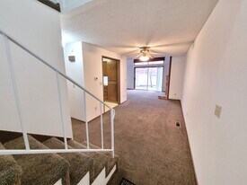 3832 Auburn Rd NE in Salem, OR - Building Photo