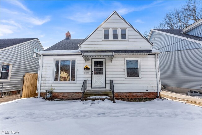 property at 14028 Rockside Rd