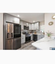 298 Nedellec Dr, Unit #2 in Saddle Brook, NJ - Building Photo - Building Photo