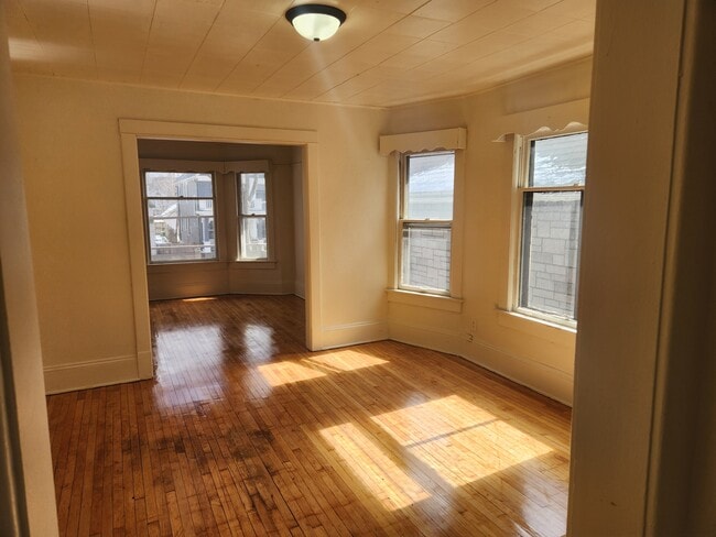 3127 N Bartlett Ave in Milwaukee, WI - Building Photo - Building Photo