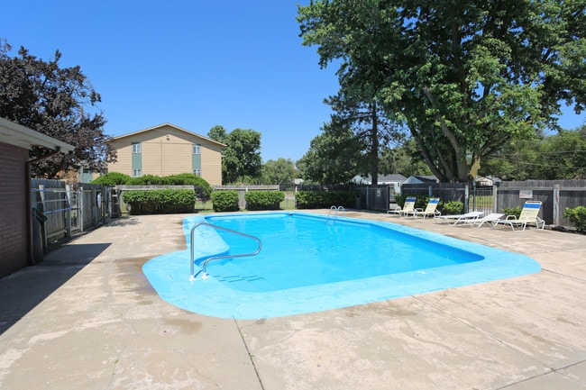 Eagle Trace Apartments
