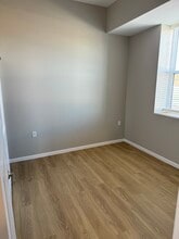 712 12th St, Unit 3 in Belle Plaine, IA - Building Photo - Building Photo