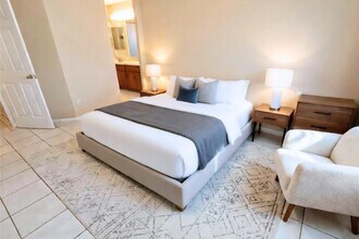 10326 W Missouri Ave in Glendale, AZ - Building Photo - Building Photo