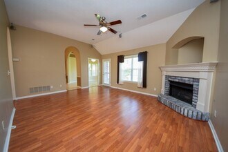 9890 Leda Cove in Cordova, TN - Building Photo - Building Photo