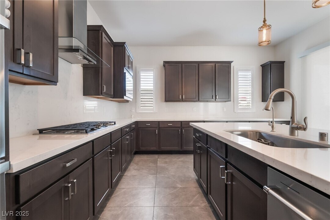 6348 Skystone St in Las Vegas, NV - Building Photo