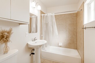 El Dorado in Downey, CA - Building Photo - Building Photo