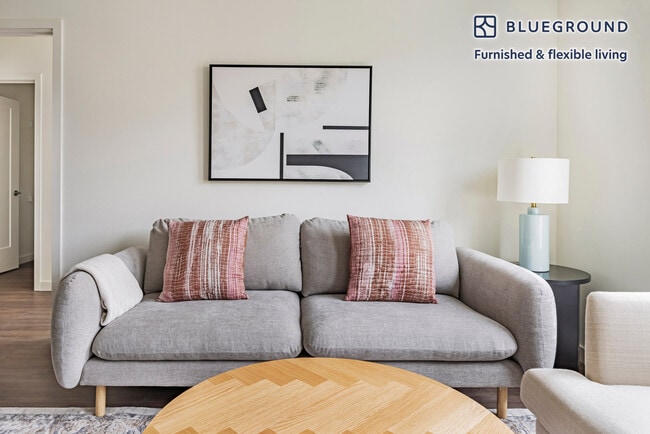 100 Callan Ave in San Leandro, CA - Building Photo - Building Photo