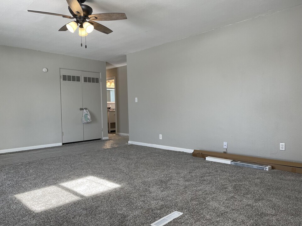 600 Sara St in Junction City, KS - Building Photo