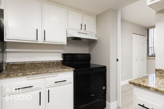 241 N Vine St in Salt Lake City, UT - Building Photo - Building Photo