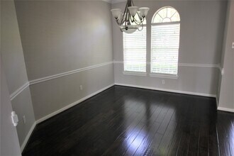 154 E Elm Crescent in Spring, TX - Building Photo - Building Photo