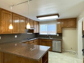 23370 Schoolcraft St in Los Angeles, CA - Building Photo - Building Photo