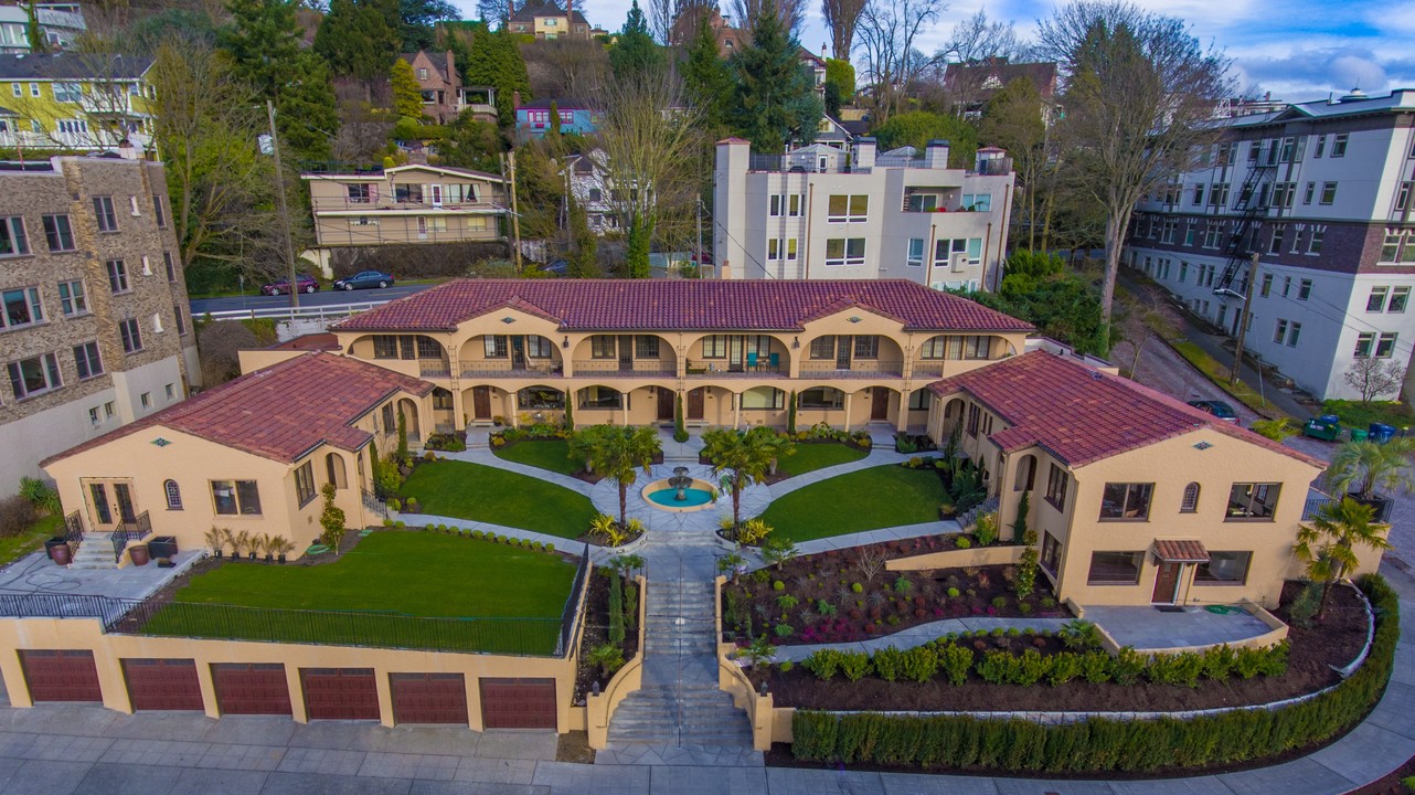 Villa Franca Apartments in Seattle, WA - Foto de edificio