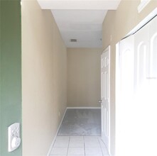 5016 Sunridge Palms Dr in Tampa, FL - Building Photo - Building Photo