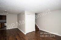 23921 Banbury Cir in Warrensville Heights, OH - Building Photo - Building Photo