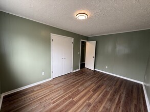 122 Hathaway St in Lansing, MI - Building Photo - Building Photo