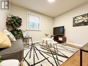 24 Gentry Crescent in Richmond Hill, ON - Building Photo - Building Photo