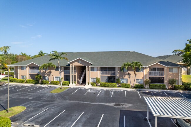 Gardens at Bonita Springs in Bonita Springs, FL - Foto de edificio - Building Photo