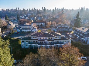 714 Cascade Ave in Hood River, OR - Building Photo - Building Photo