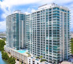 330 Sunny Isles Blvd in Sunny Isles Beach, FL - Building Photo