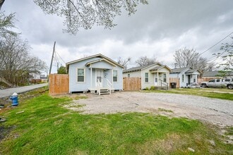 2713 Gregg St in Houston, TX - Building Photo - Building Photo