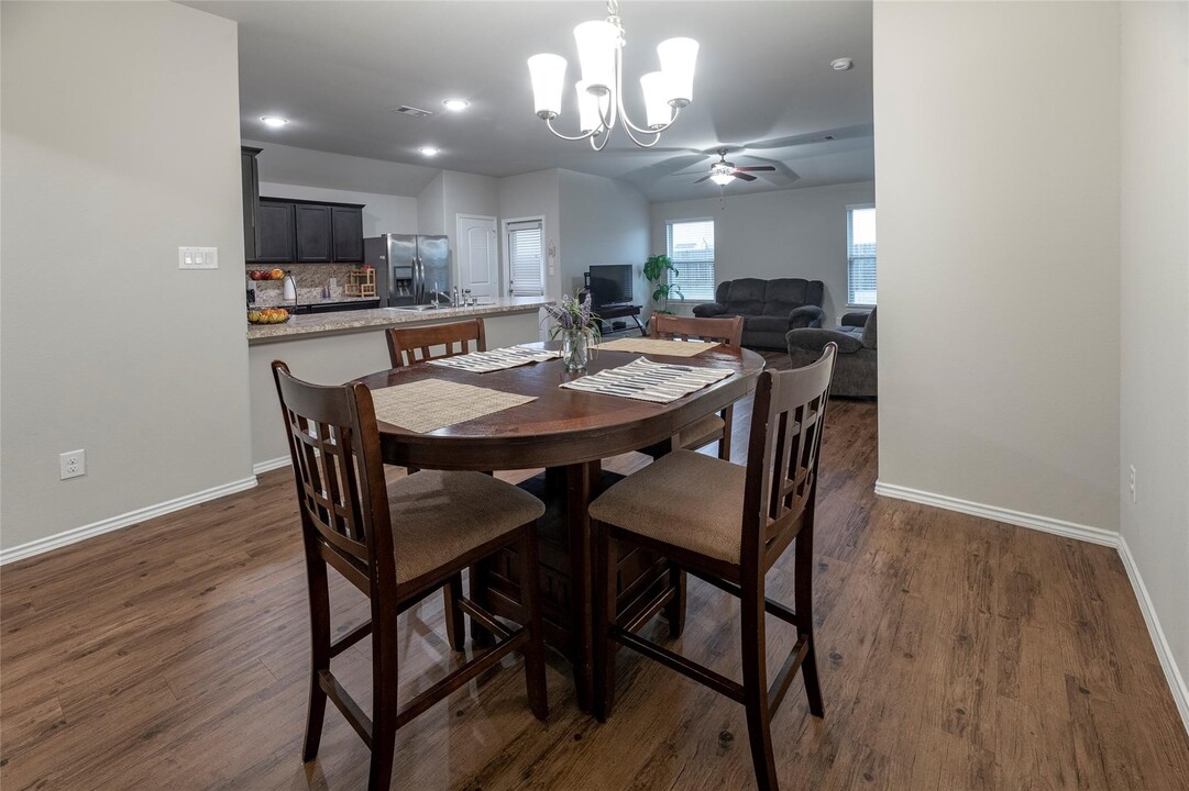 5519 Peralta Mills Way in Park Row, TX - Building Photo