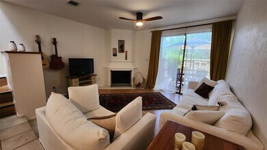 7122 Wood Hollow Dr in Austin, TX - Building Photo - Building Photo
