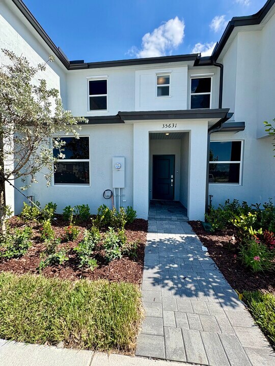 35631 SW 178th Pl in Homestead, FL - Building Photo