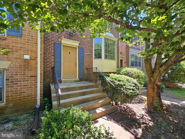 property at 4711 Gainsborough Dr