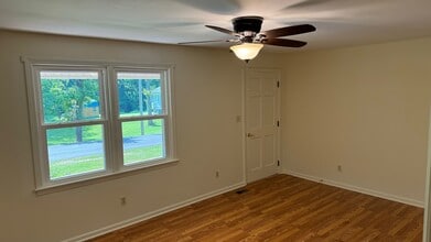 220 Wilkins Ave in Etowah, TN - Building Photo - Building Photo