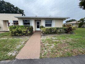 8892 Bella Vista Dr in Boca Raton, FL - Building Photo