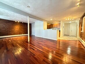 39 South St in Boston, MA - Foto de edificio - Building Photo