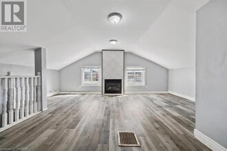 73 Vine St S in St Catharines, ON - Building Photo - Building Photo
