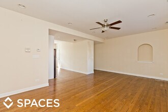 1821 W Leland Ave, Unit 1 in Chicago, IL - Foto de edificio - Building Photo