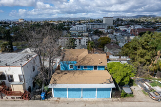 1046-1048 Laguna Ave in Los Angeles, CA - Building Photo - Building Photo