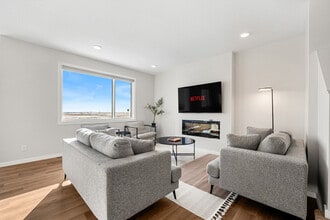 80 Lewisburg Cl NE in Calgary, AB - Building Photo - Building Photo