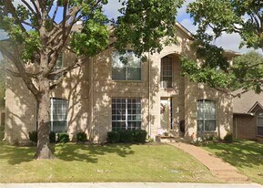 413 Ridge Meade Dr in Lewisville, TX - Building Photo