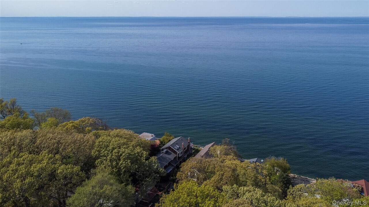 59 Culross Dr in Rocky Point, NY - Building Photo