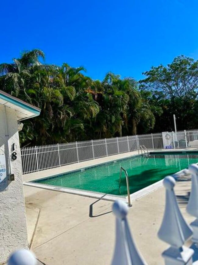 property at 141 Plumage Ln