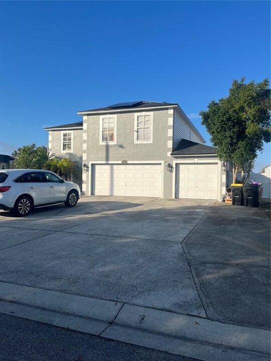 5009 Strada Dr in Winter Haven, FL - Building Photo