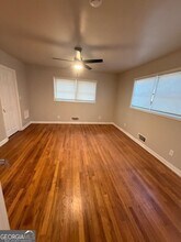 2439 Plantation Dr in East Point, GA - Building Photo - Building Photo