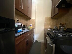 2 Symphony Rd, Unit 2 in Boston, MA - Foto de edificio - Building Photo