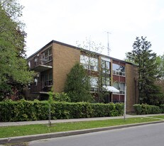 21 Meadowbrook Rd Apartments