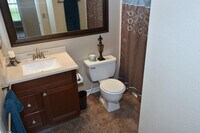 13303 Klamath Falls Dr photo'