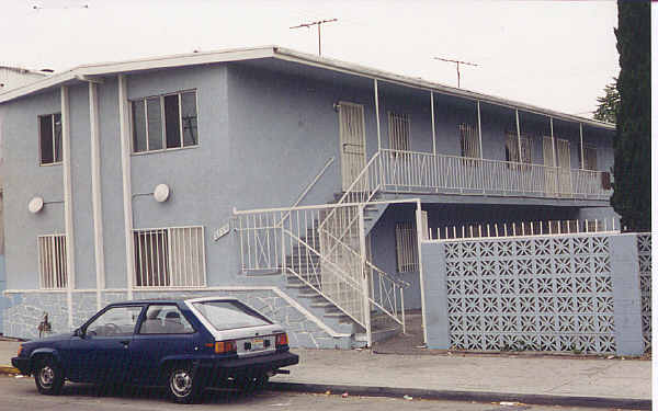 3354 Santa Fe Ave in Long Beach, CA - Building Photo