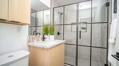 1570 Myra Ave in Los Angeles, CA - Building Photo - Building Photo