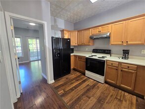 2372 Johnson Rd NE in Atlanta, GA - Building Photo - Building Photo