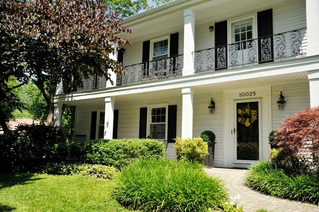 property at 10025 The Mending Wall