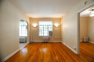 Traymore Apartments in Indianapolis, IN - Building Photo