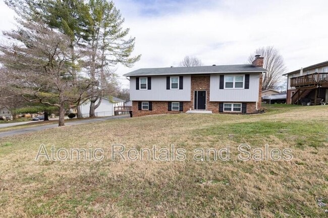 property at 716 N Whispering Oak Cir