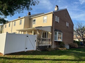 20 Gatehouse Ln in Doylestown, PA - Building Photo - Building Photo
